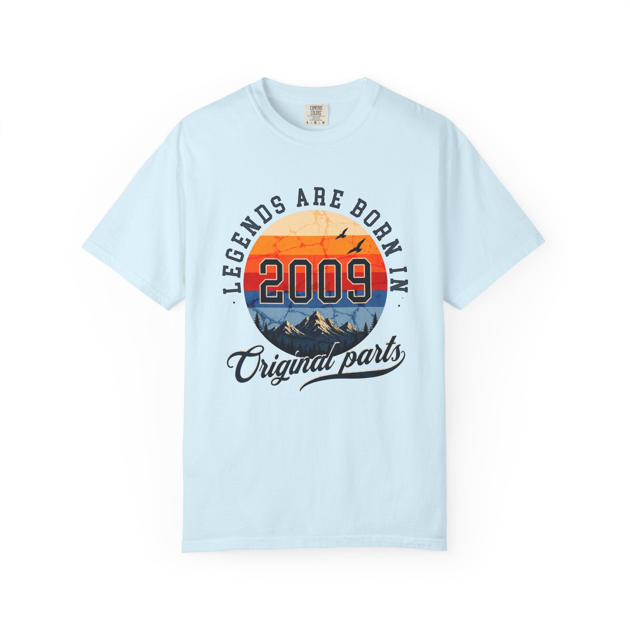 Legends Are Born in 2009 – 17th Birthday T-Shirt