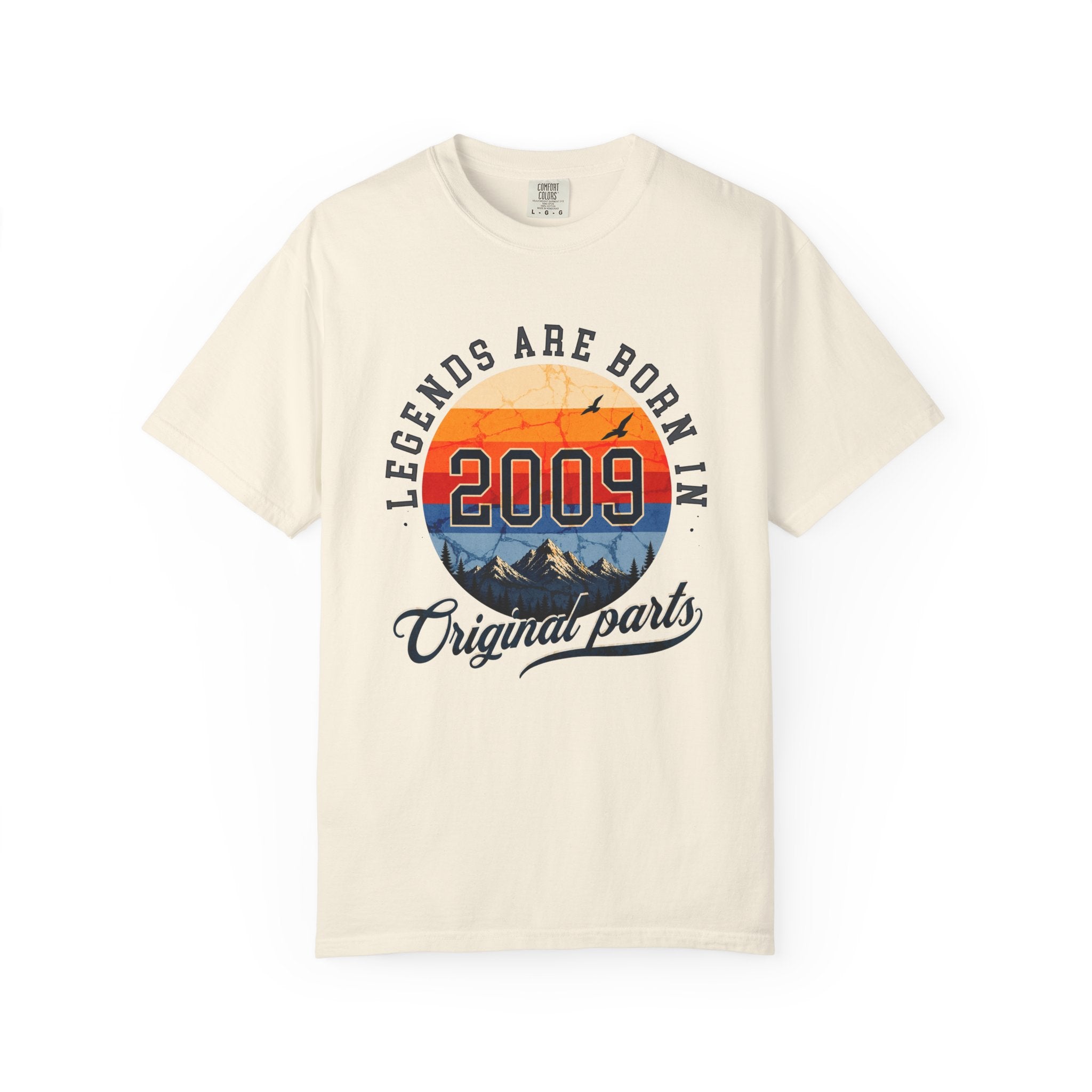 Legends Are Born in 2009 – 17th Birthday T-Shirt