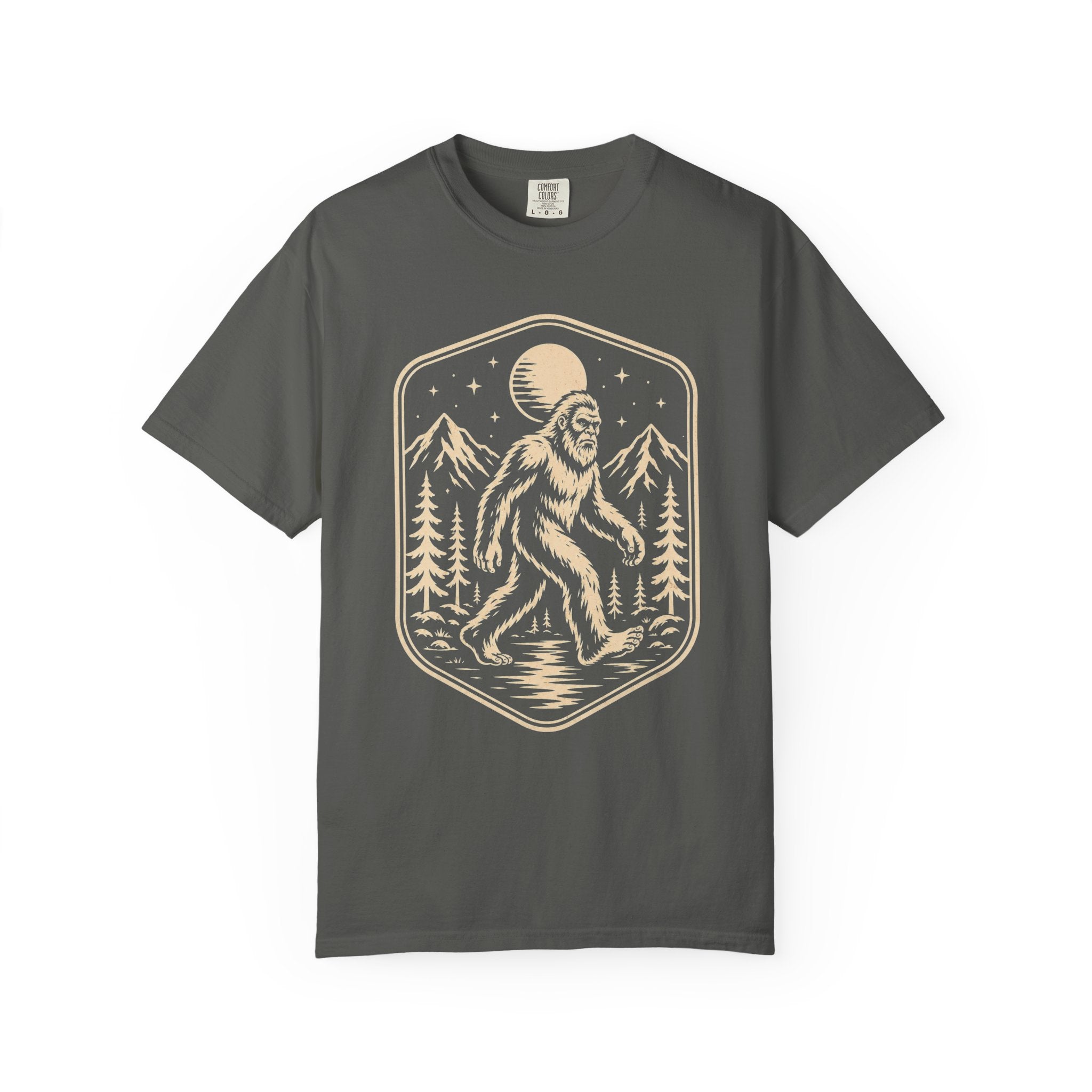 Vintage Sasquatch Badge – Cryptid Hiking T-Shirt | Outdoors Edition