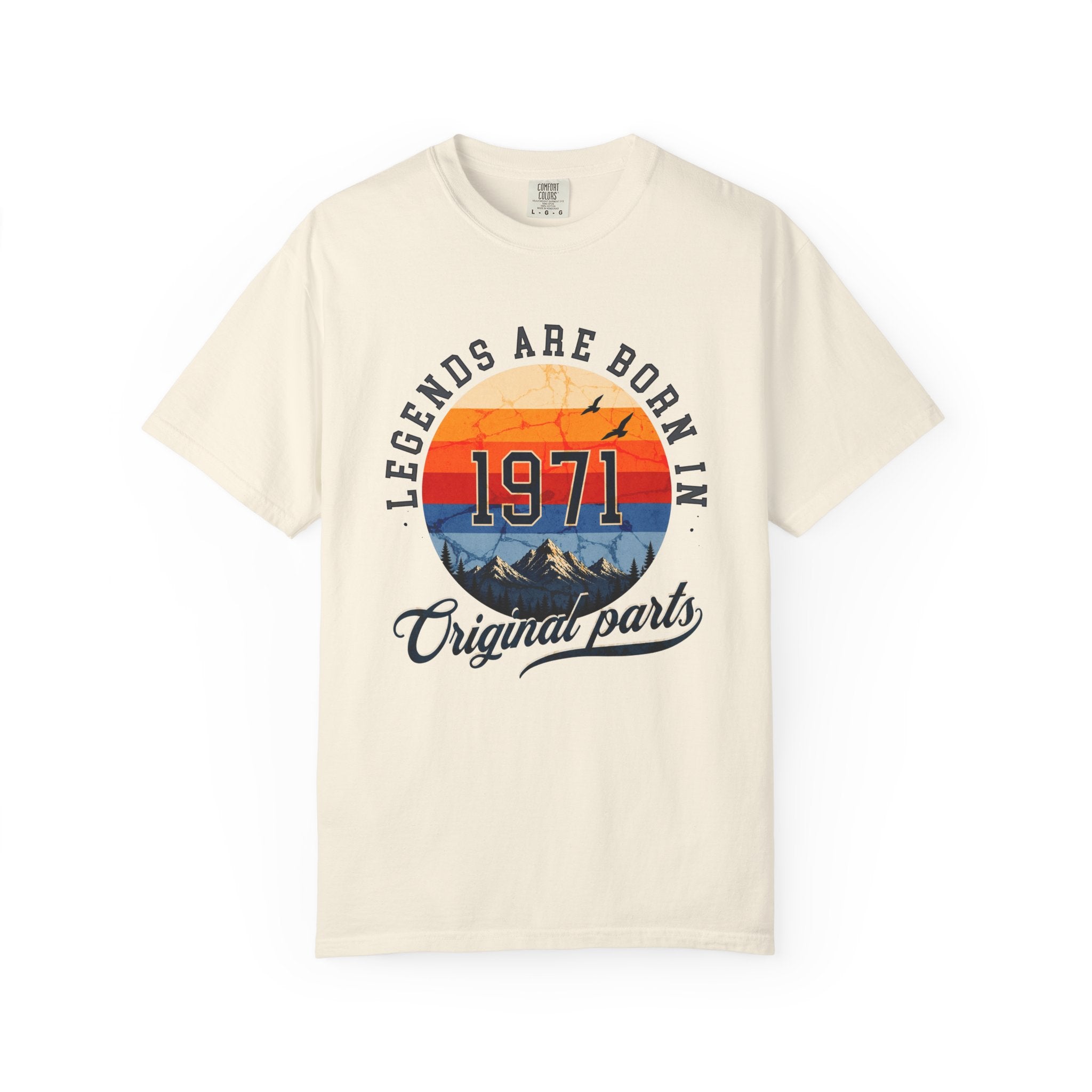 Legends Are Born in 1971 – 55th Birthday T-Shirt