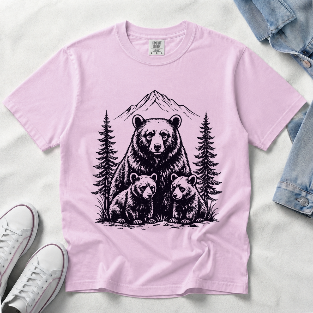 Bear Family – Wildlife & Nature T-Shirt | Outdoors Edition