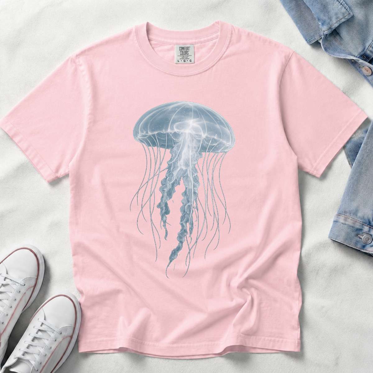 Bold Jellyfish – Ocean Lover T-Shirt | Explorer Edition