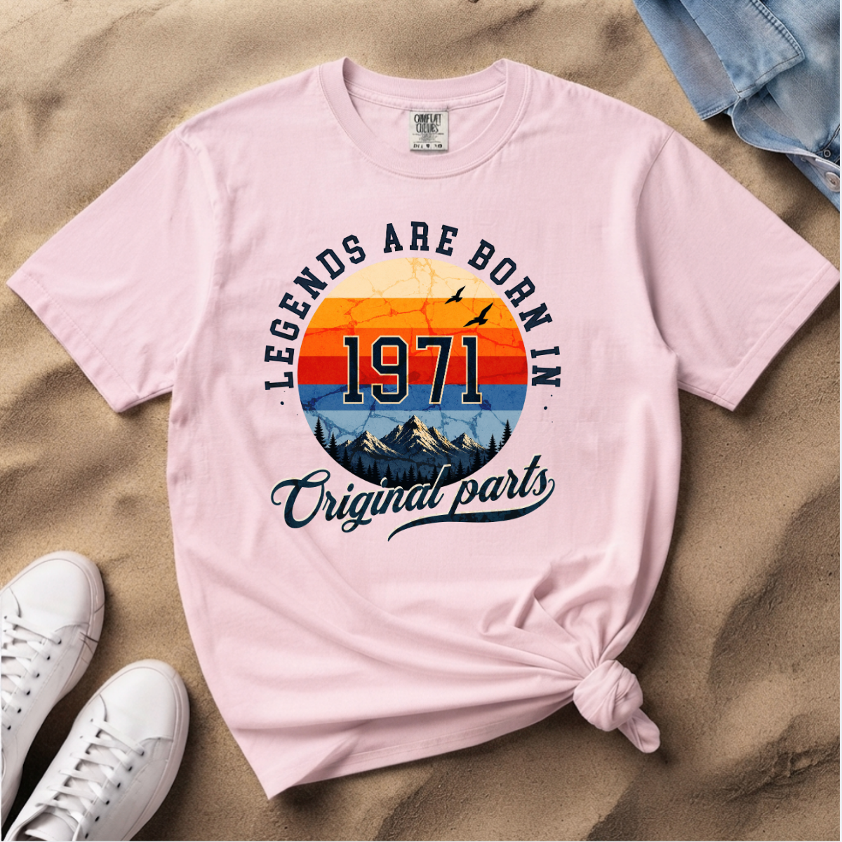 Legends Are Born in 1971 – 55th Birthday T-Shirt