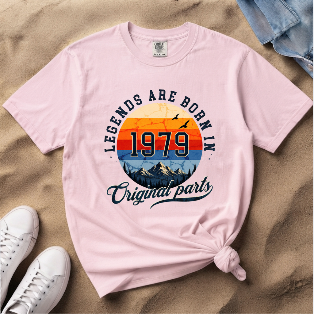 Legends Are Born in 1979 – 47th Birthday T-Shirt