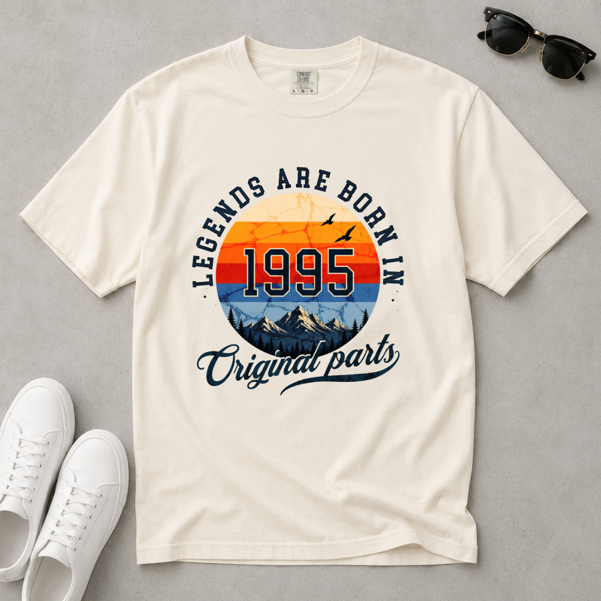 Legends Are Born in 1995 – 31st Birthday T-Shirt