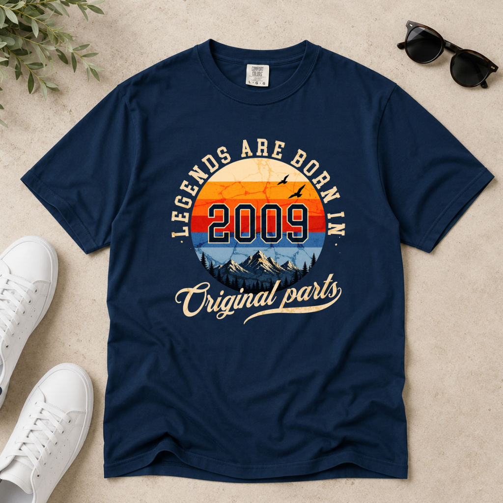 Legends Are Born in 2009 – 17th Birthday T-Shirt