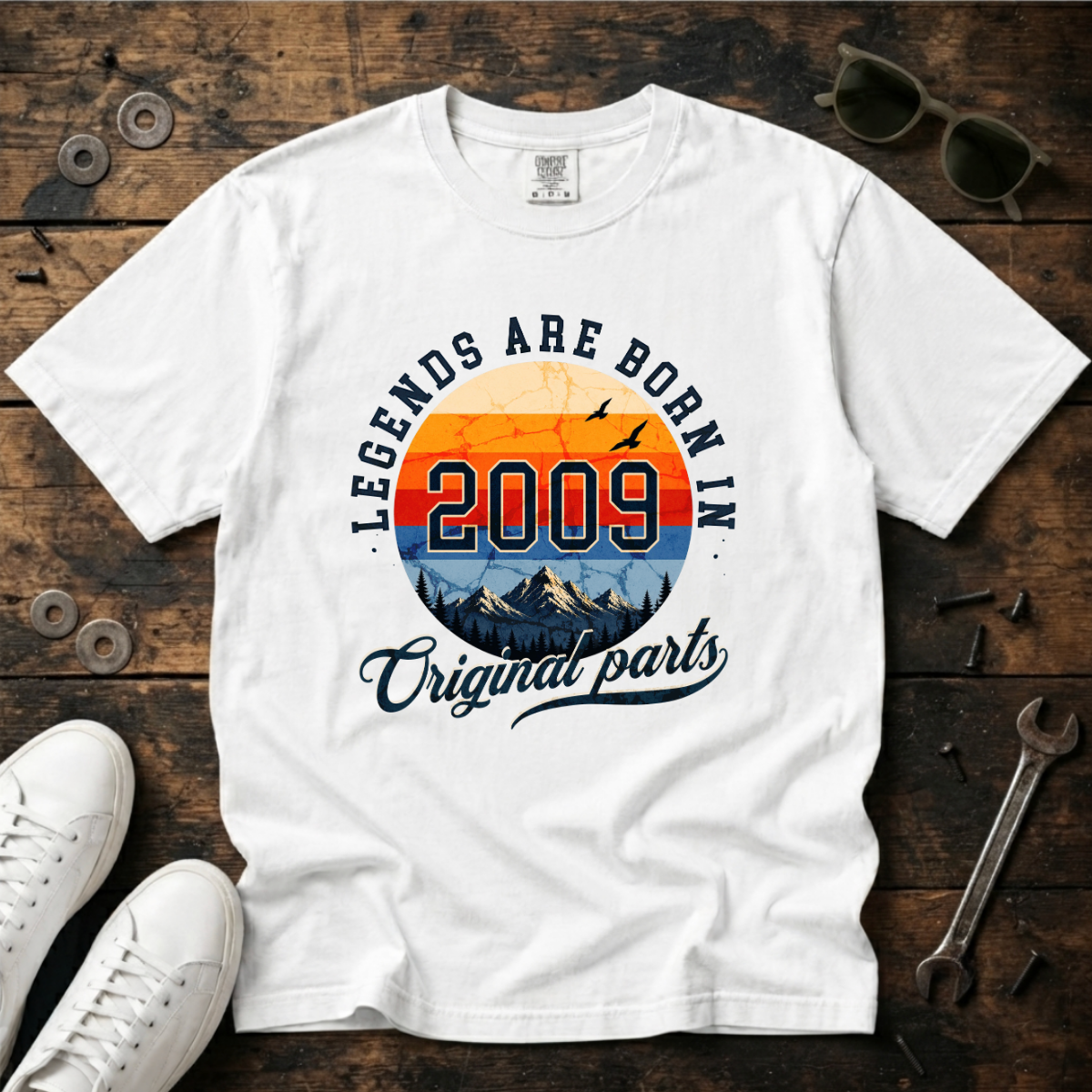 Legends Are Born in 2009 – 17th Birthday T-Shirt