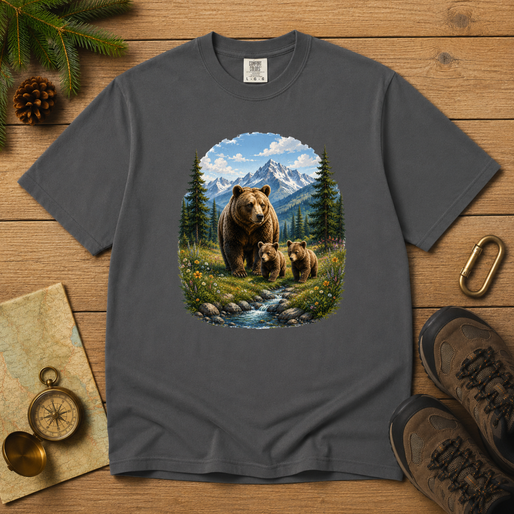 Bear Family – Mama Bear & Cubs T-Shirt | Outdoors Edition