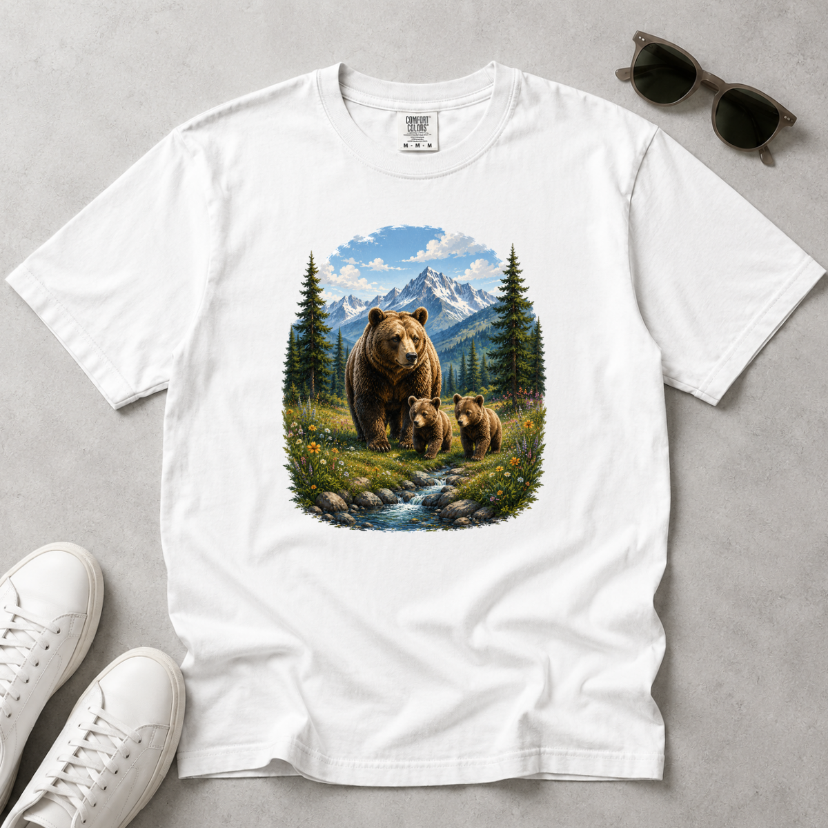 Bear Family – Mama Bear & Cubs T-Shirt | Outdoors Edition