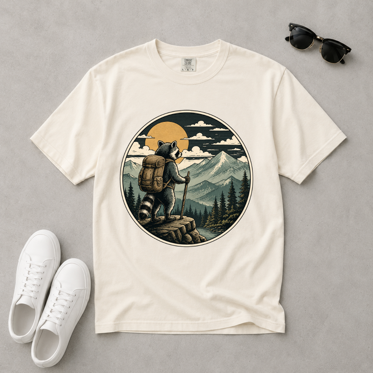 Adventure Raccoon – Hiking T-Shirt | Explorer Edition