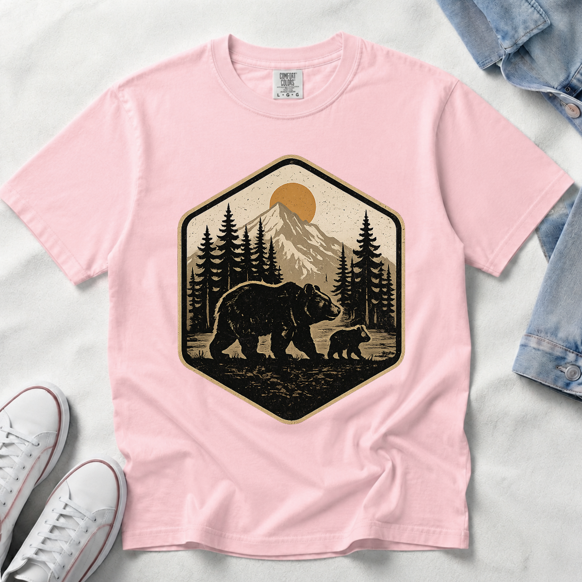 Vintage Bear – National Park Badge T-Shirt | Outdoors Edition