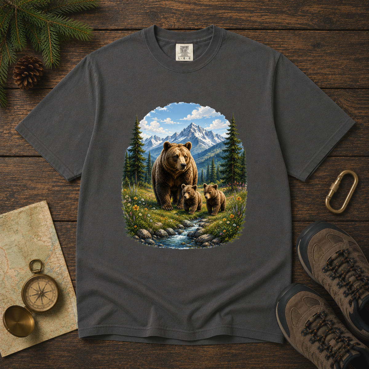 Bear Family – Mama Bear & Cubs T-Shirt | Explorer Edition