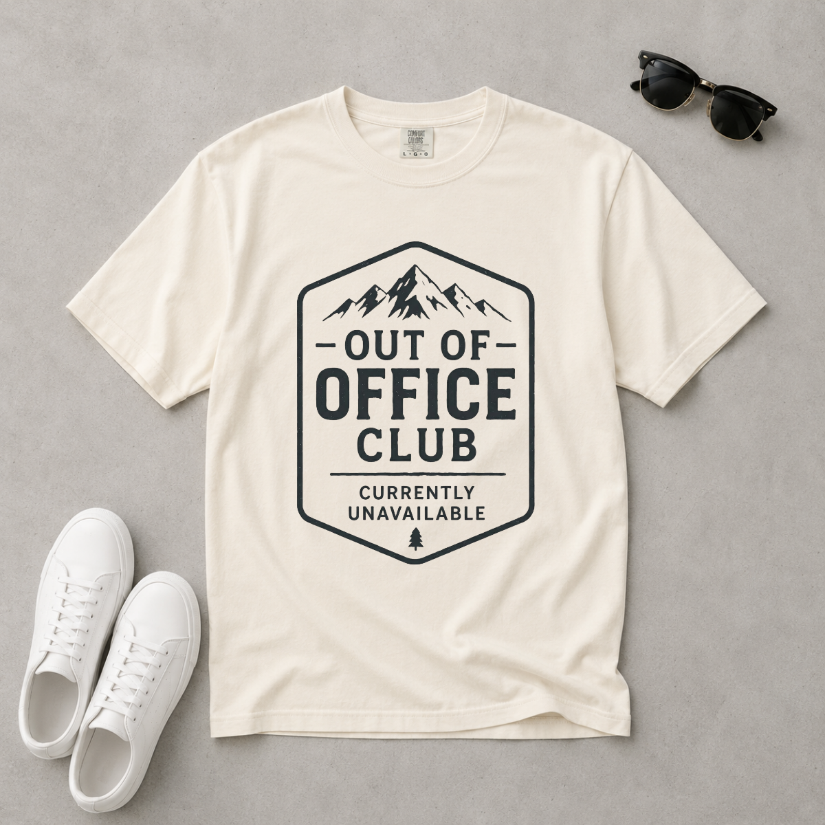 Out of Office Club – Vintage Outdoor T-Shirt | Explorer Edition